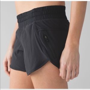 Lululemon Tracker Short Black Size 2